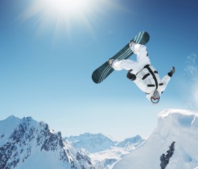 开云APP-孤星闪烁，当国王在撕裂之城证明唯一性