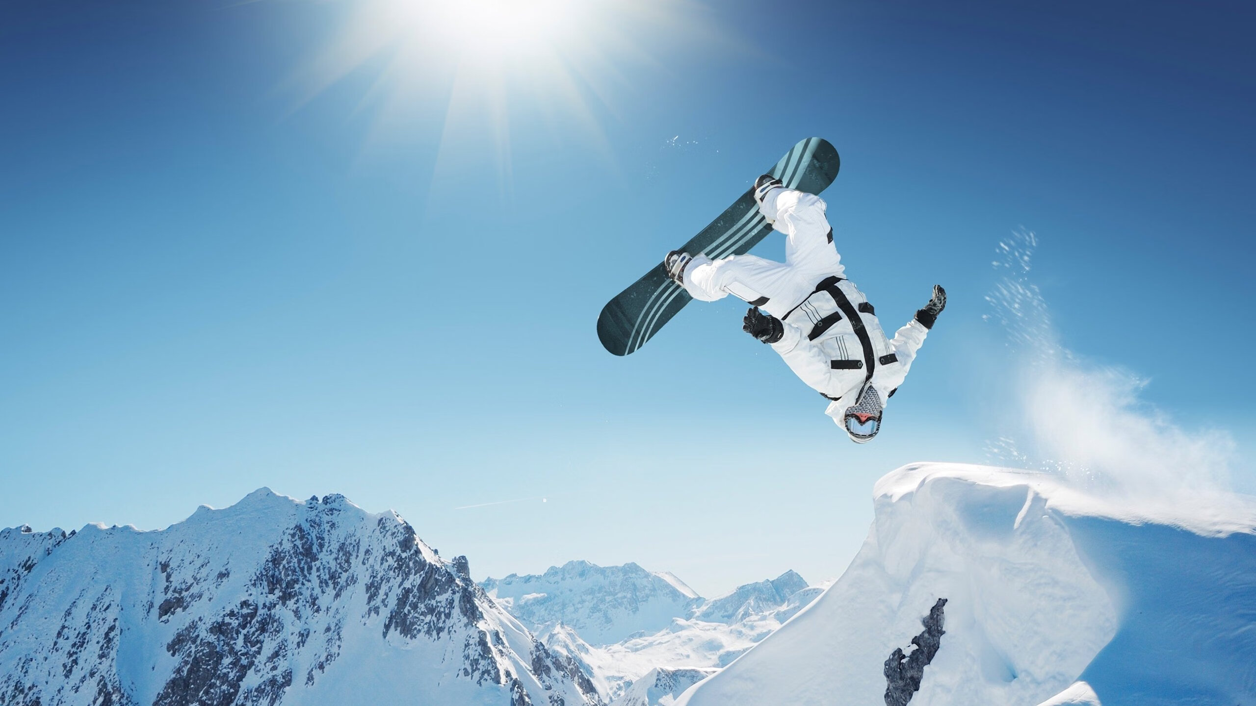 篮网对阵尼克斯，字母哥统治全场的纽约之夜